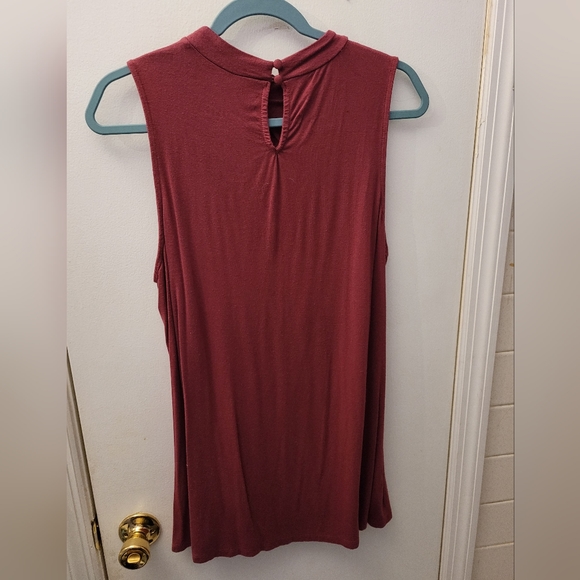 TORRID Sleeveless Knit Top size 1 - Picture 2 of 4